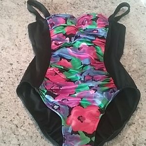 LAND'S END one piece bathing suit size 12